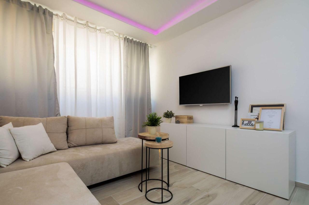 Enjoy Apartment Split Exterior photo